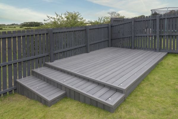 Cost of Vinyl Deck Construction in Tacoma